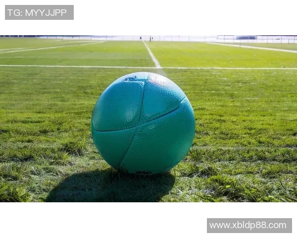 创意足球星蜡烛点亮绿茵激情为球迷带来独特浪漫体验